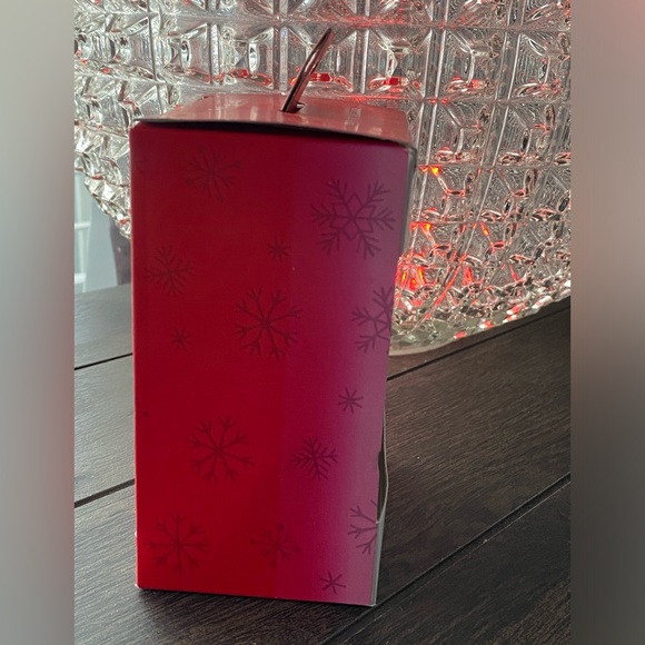 F•R•I•E•N•D•S Central Perk Cafe’ Couch Hallmark Christmas Ornament Frien… - Picture 4 of 10